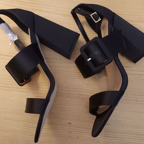 BCBG black sandal double strap satin sandals size 7 strappy sandal - Picture 6 of 6